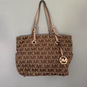 Michael Kors Purse (medium)
